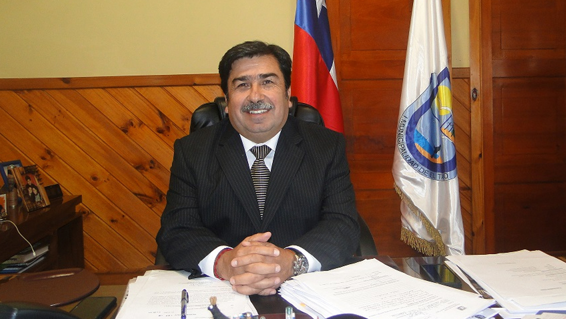 Tricel destituyó al alcalde de El Tabo por irregularidades en extracción de áridos de privados