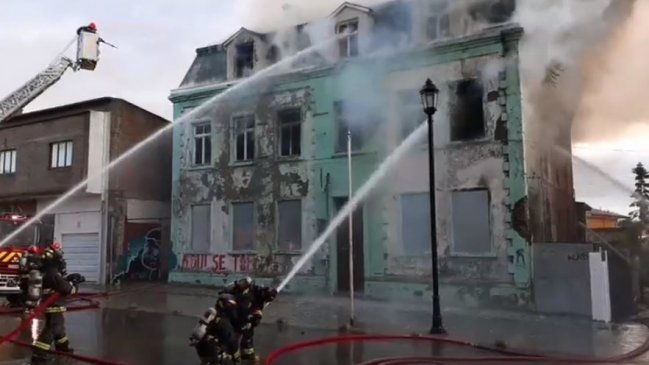 Investigan incendio que afectó a Casa de los Derechos Humanos en Punta Arenas