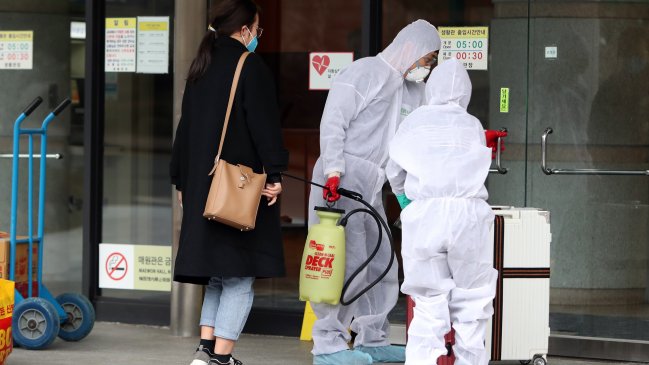 El coronavirus se globaliza y la OMS eleva el nivel de riesgo de expansión a 