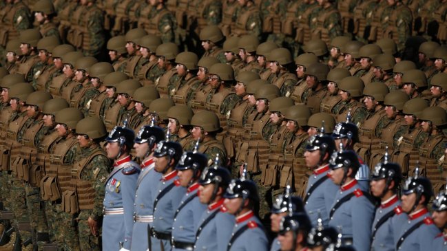 Ex militares fustigaron las nuevas Reglas del Uso de la Fuerza del Ejército