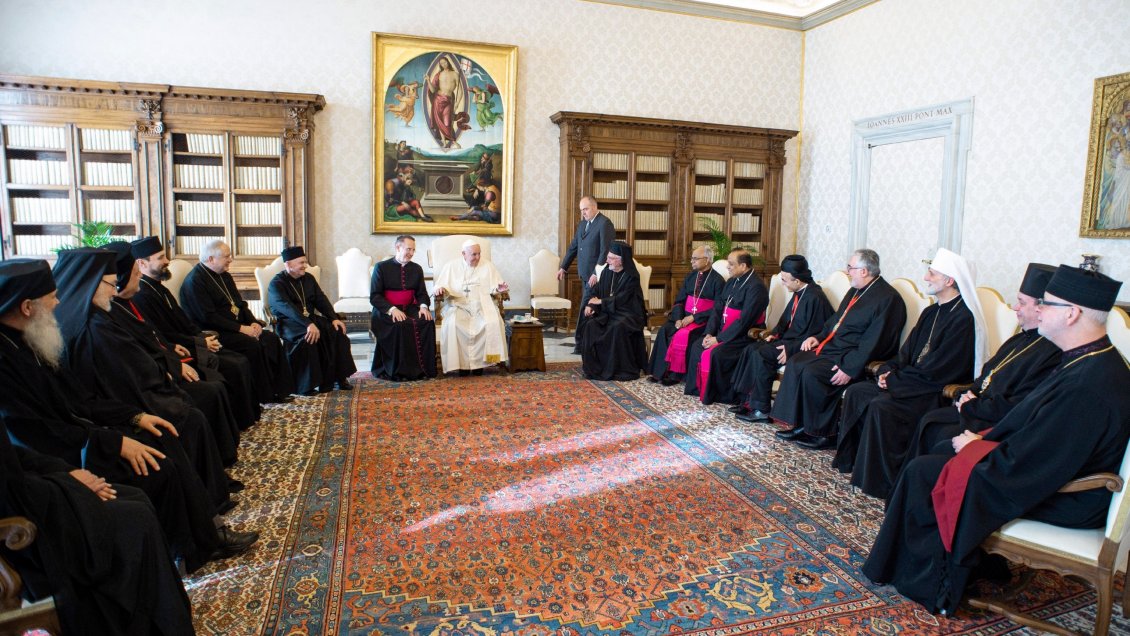 Vaticano crea un grupo de expertos para ayudar a preparar pautas sobre abusos