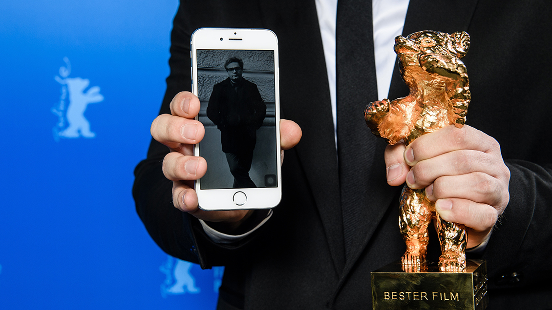 Berlinale premia a director que tiene prohibido salir de Irán