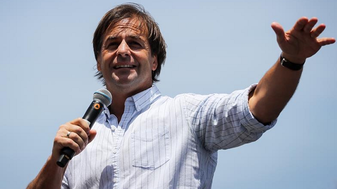 Luis Lacalle Pou fue investido como nuevo presidente de Uruguay