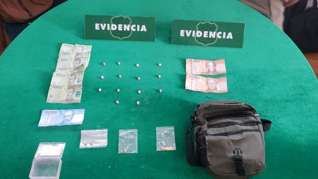 Carabineros detuvo a una pareja acusada de vender éxtasis en Caldera