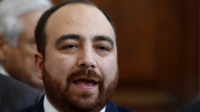 Chahin: Idea de voto secreto aplica en Convención Mixta y para evitar 