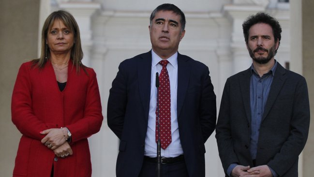 Piñera conversó con presidentes de partidos de Chile Vamos sobre la agenda legislativa y orden público