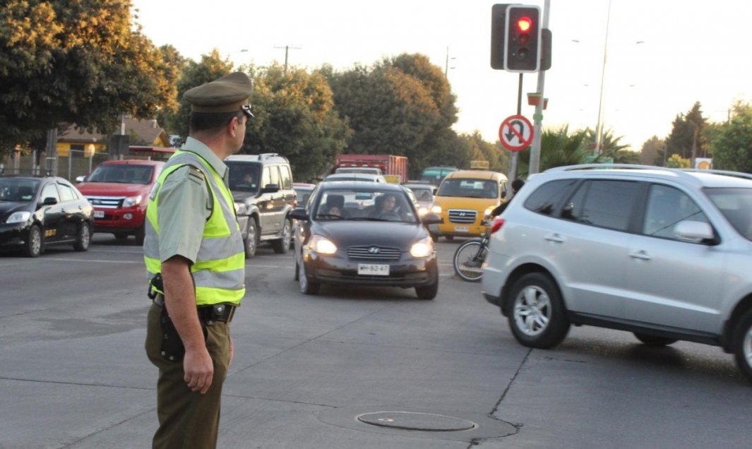 Súper jueves en Chillán: Carabineros desplegó servicios de tránsito en torno a 35 colegios