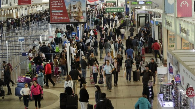 DGAC elevó nivel de alerta en Aeropuerto de Santiago por dos incidentes delictuales