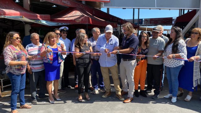 Realizan primera intervención para convertir caleta Cavancha en lquique en punto de reciclaje