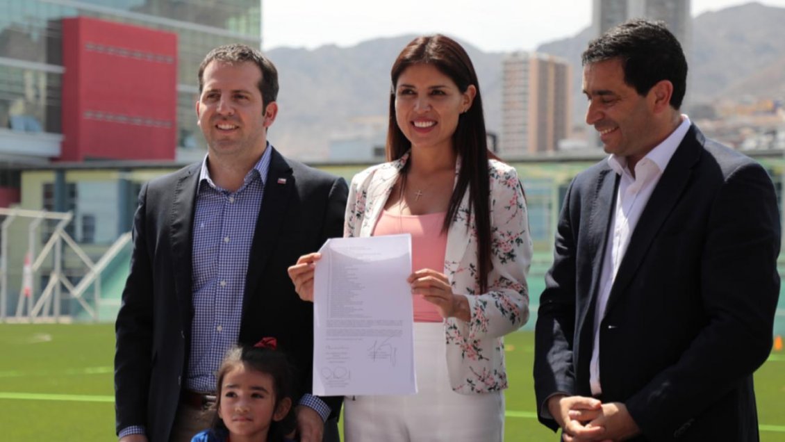 Municipalidad de Antofagasta recibió moderno Complejo Deportivo Escolar Angamos