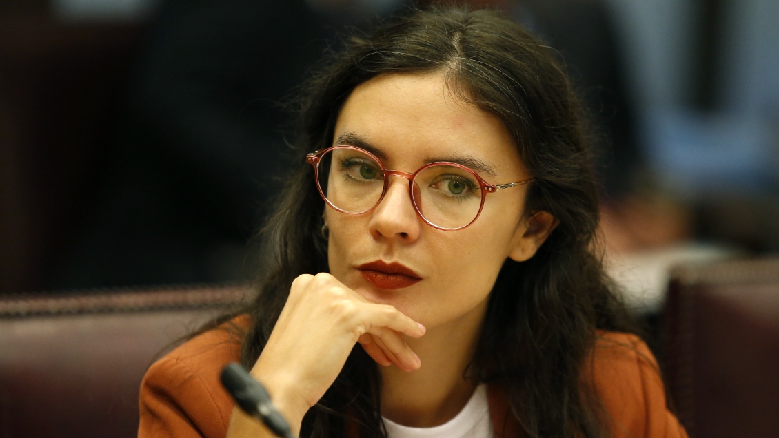 Camila Vallejo: Es grave la relación de la UDI con grupos neofascistas