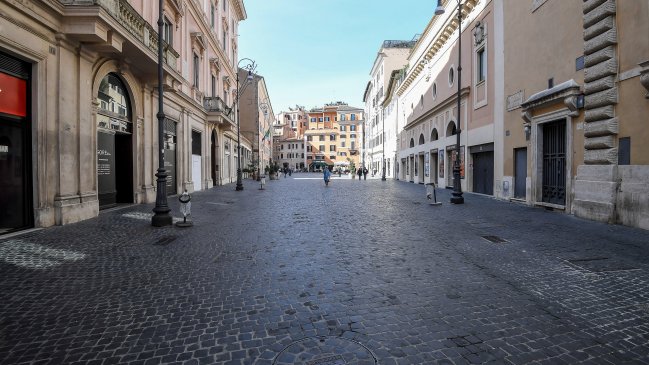 Chilena residente en Roma: La gente está más preocupada por lo económico que por la salud