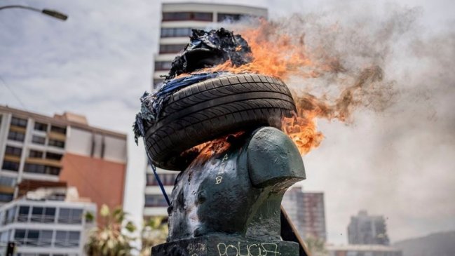 Hombres fueron detenidos por abastecer con neumáticos a manifestantes en Iquique