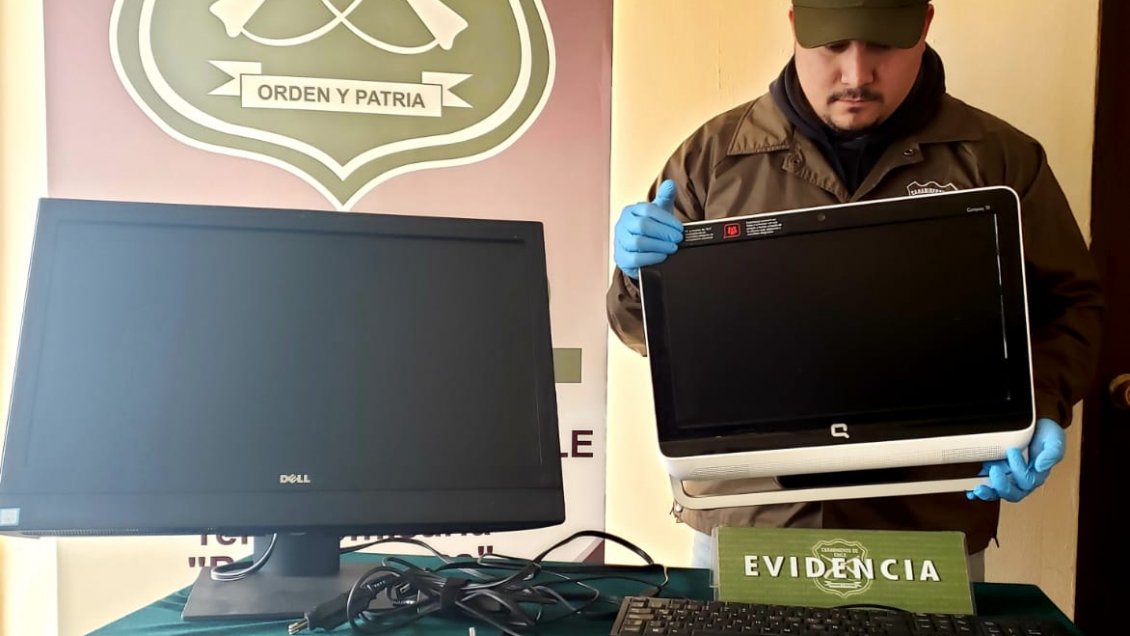 En procedimiento por violencia intrafamiliar, Carabineros recuperó computadores robados al Sename