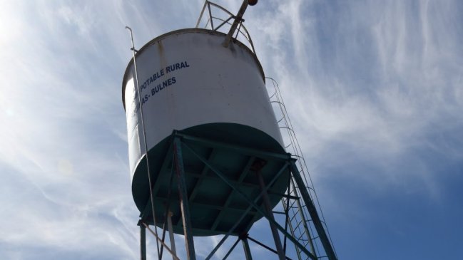 Seremi abrió sumario sanitario por bajos niveles de cloro en agua potable de localidad de Bulnes