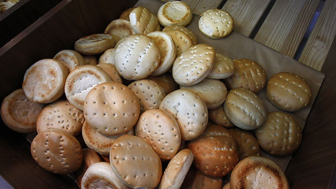 Alcalde Codina llamó a resguardar la venta de pan para que no sea fuente de propagación del coronavirus