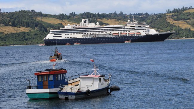 Palena: No hay fecha para desembarcar a los pasajeros del crucero en cuarentena