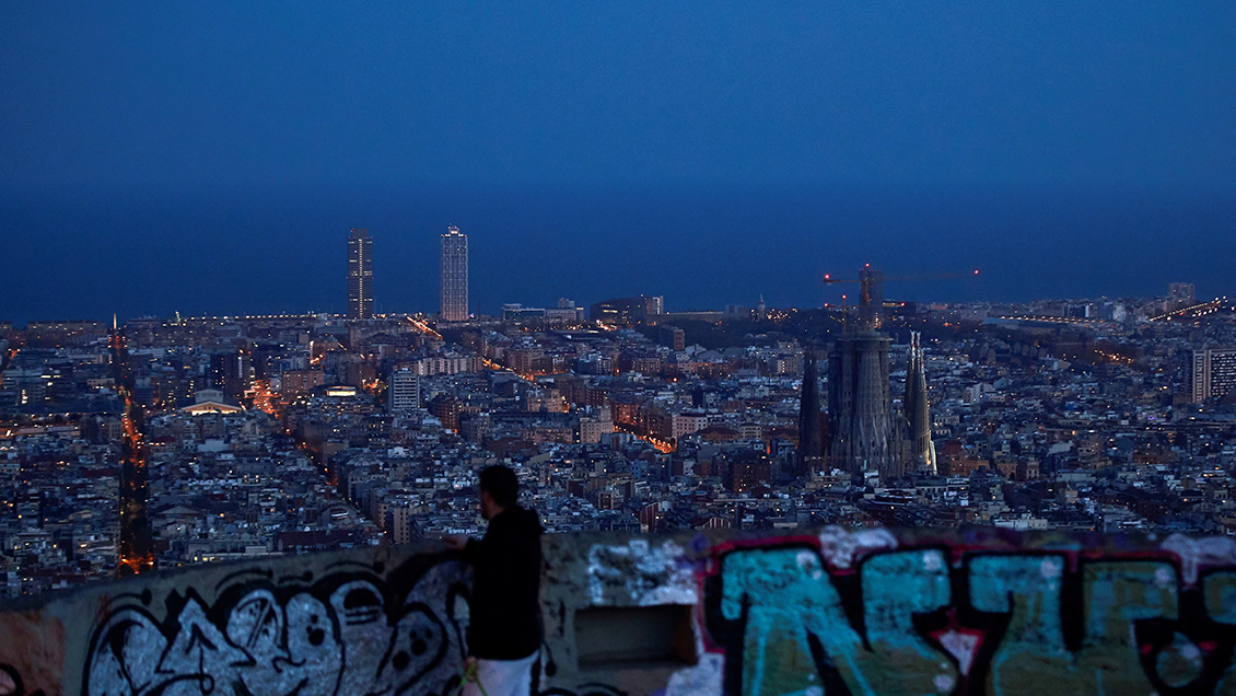 Detienen a 8 personas en orgía durante la cuarentena en Barcelona