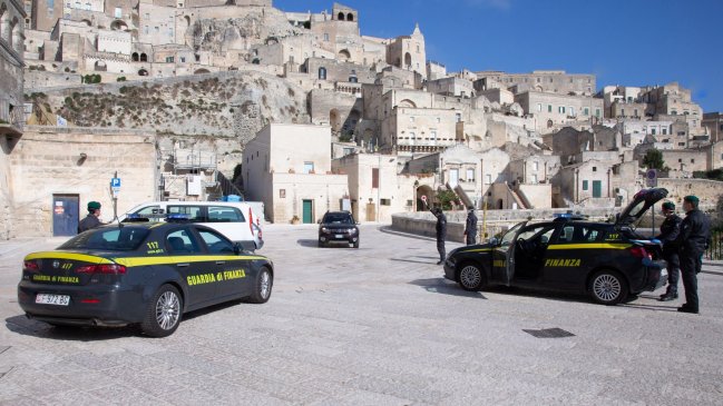 Italia interrumpe hasta el 3 de abril todas sus actividades productivas