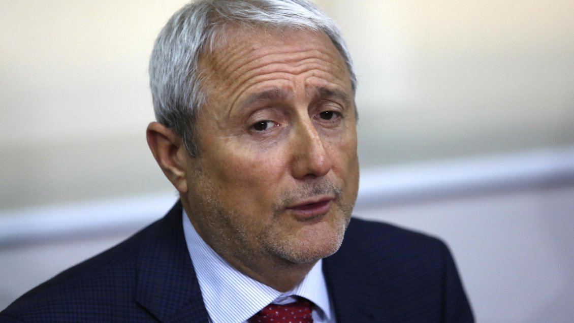 Rector Aldo Valle y recurso de protección contra Mañalich: 