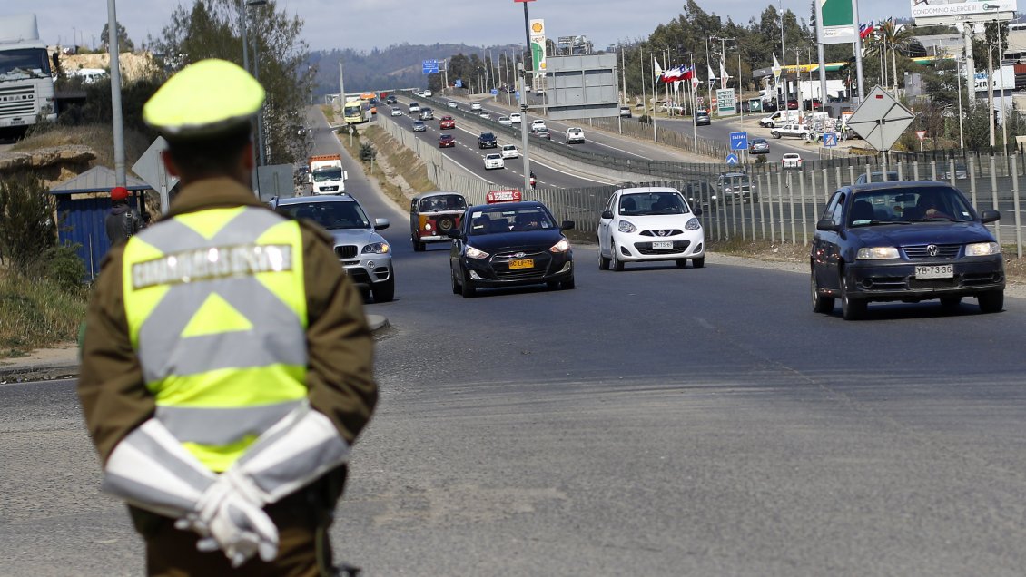Balance de autoridades: Nueve de cada 10 vehículos que llegaron a la costa ya retornaron a Santiago