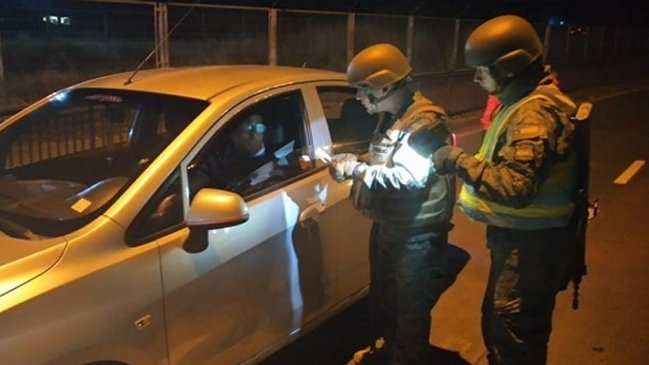 Militares controlaron toque de queda en Concepción sin mascarillas: 