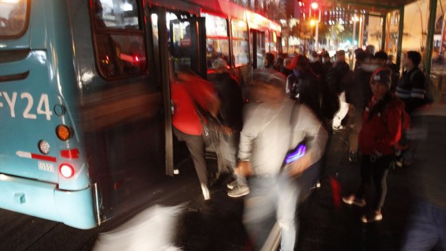 Gobierno anunció nuevos horarios de locomoción para evitar aglomeraciones