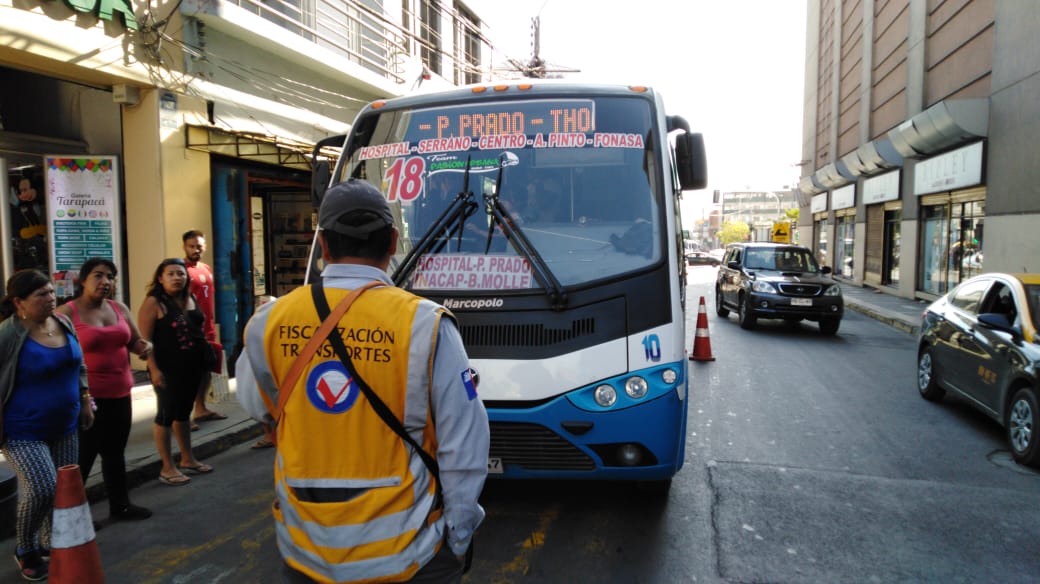 Por coronavirus, línea de microbús suspende cobro de pasajes por toda esta semana en Iquique
