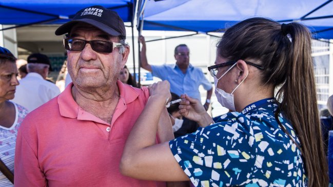 Plan de vacunación a domicilio en Arica redujo aglomeraciones en consultorios