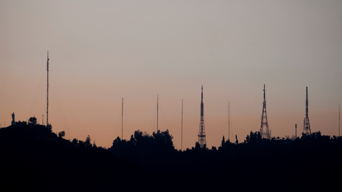 Carabineros investiga atentado explosivo a antenas de celular en Contulmo