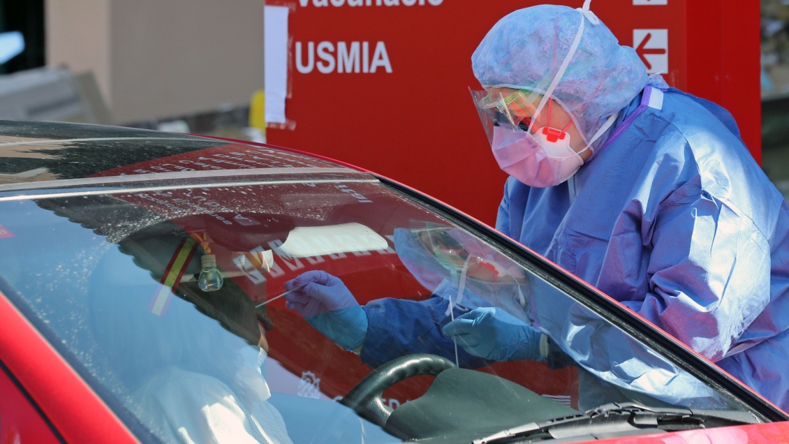 Estudio UC: El 60 por ciento apoya rastreo de celulares para fiscalizar cuarentena