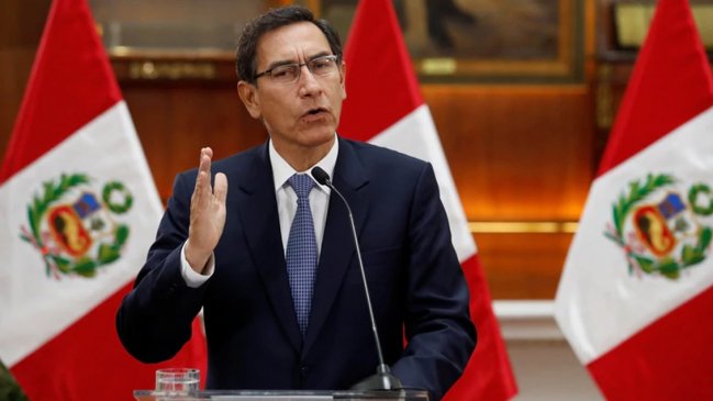 Perú suspendió aportes de trabajadores a las AFP por un mes