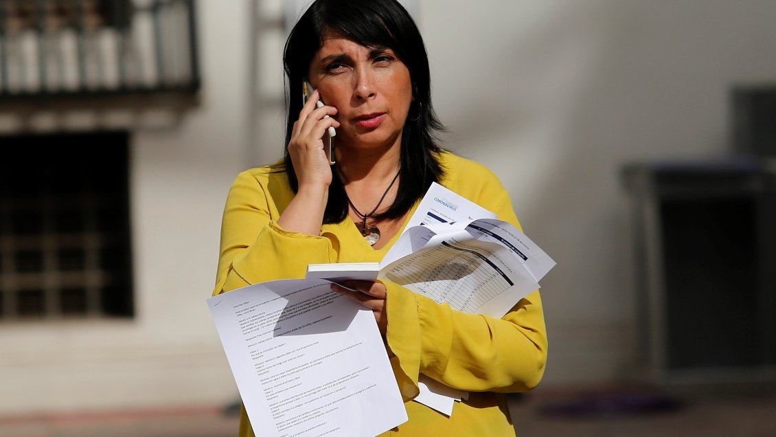 Ministra Rubilar hace autocrítica por anuncio de cuarentena: Siempre las cosas se pueden hacer mejor