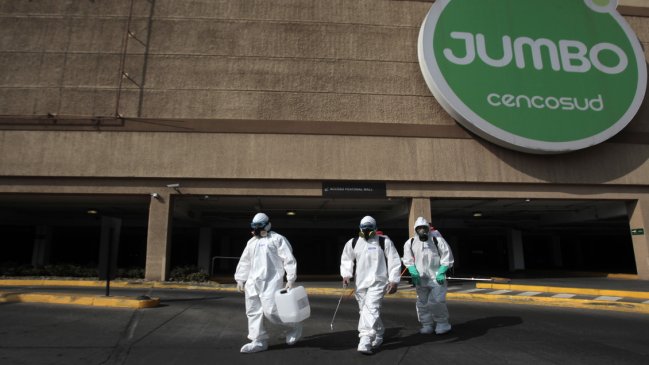 Mujer con coronavirus fue sorprendida intentando comprar en supermercado de Las Condes