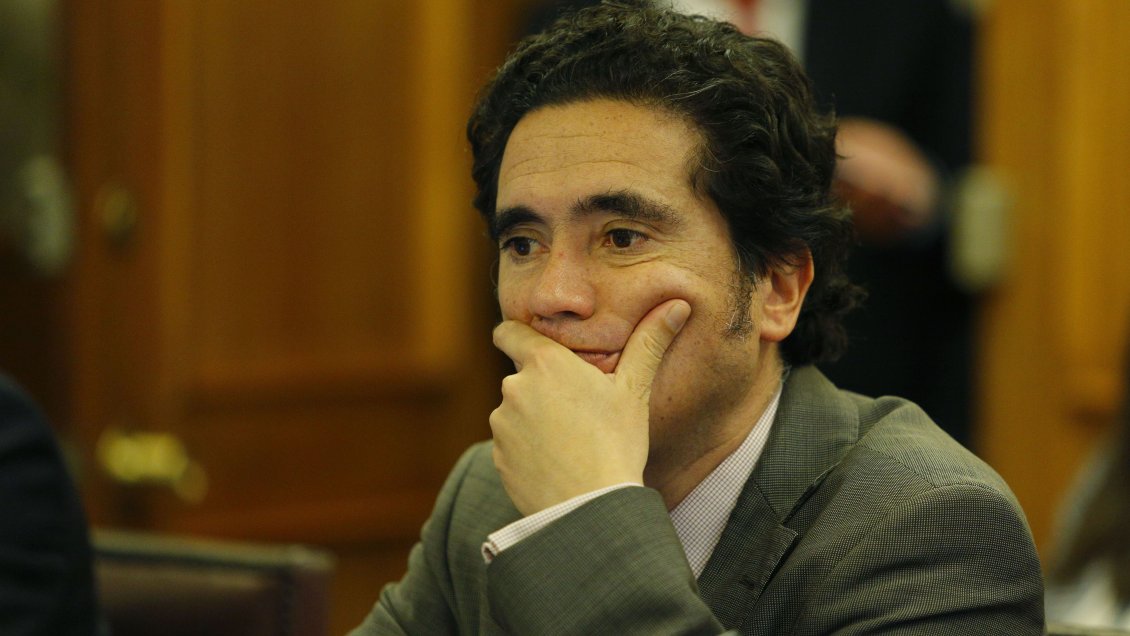 Proyecto de protección al empleo: Briones molesto por 