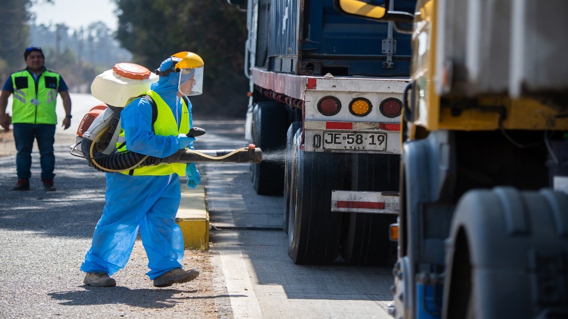 Puerto de San Antonio implementa barreras sanitarias para camiones que ingresen a sus terminales