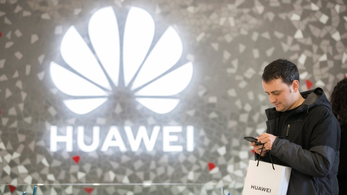 Huawei ganó 5,6 por ciento más en 2019, año en que fue eje de la guerra comercial