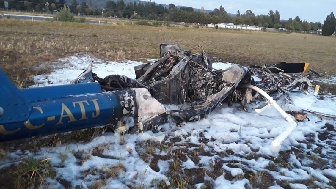 Investigan presunto incendio intencional de helicóptero en aeródromo de Pucón