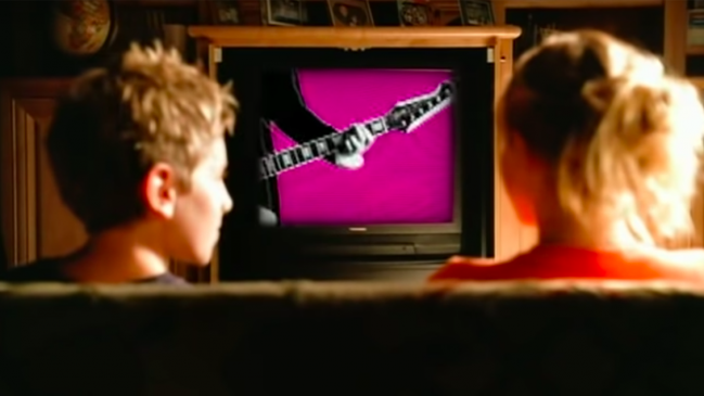 Autor de hit de los 2000 muere de Covid-19