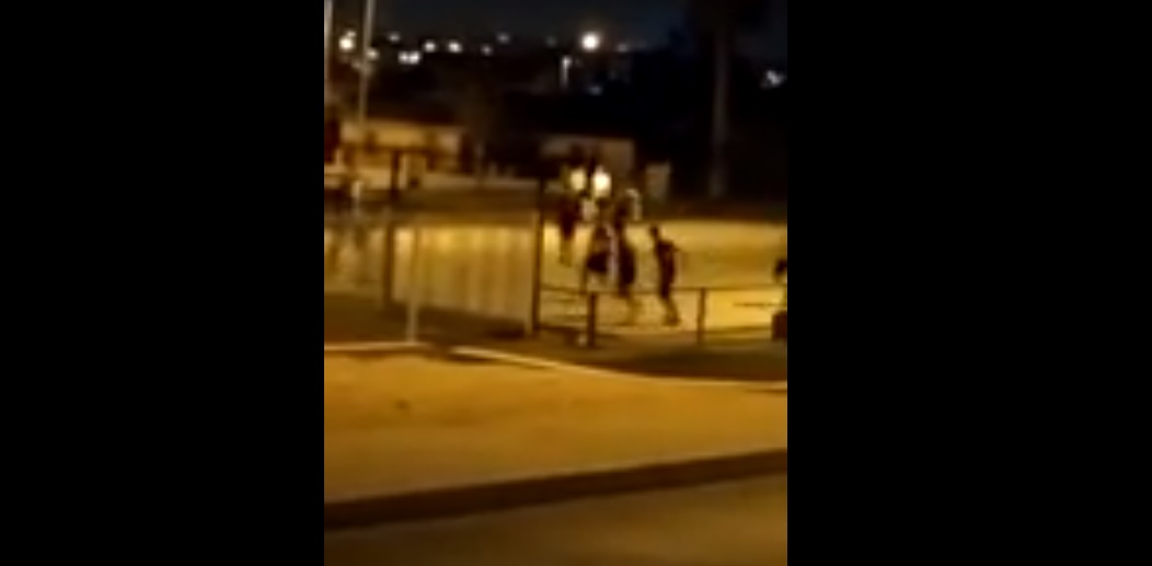 Vecinos acusan que carabineros jugaron babyfútbol en toque de queda en La Serena