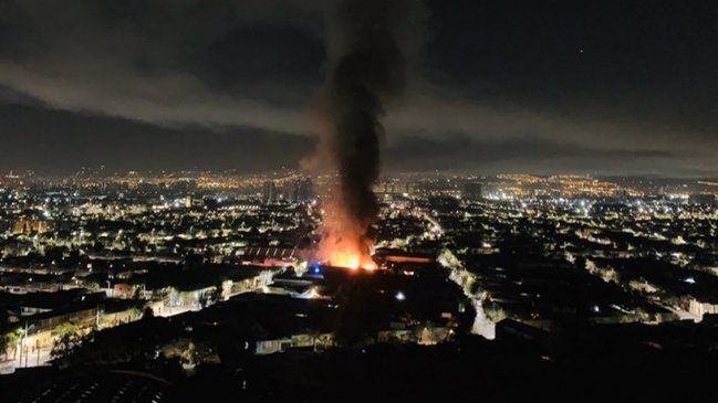San Joaquín: Violento incendio afecta a viviendas en La Legua