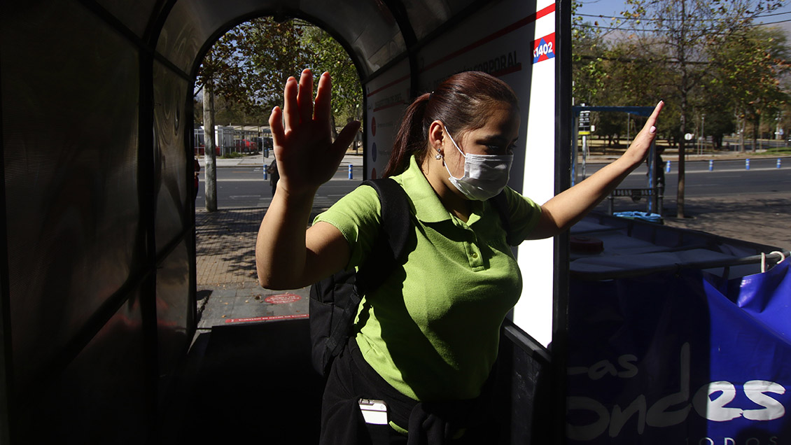 Las Condes dicta ordenanza que obliga a usar mascarilla a todos quienes circulen por la comuna