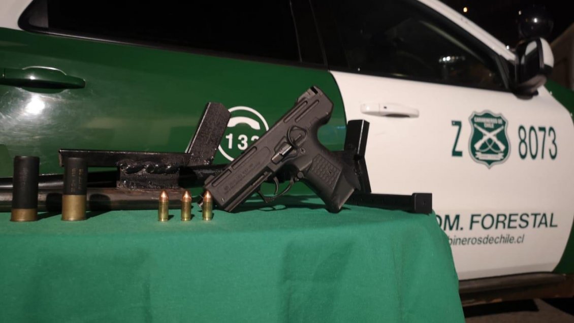 Detenido en toque de queda portaba 