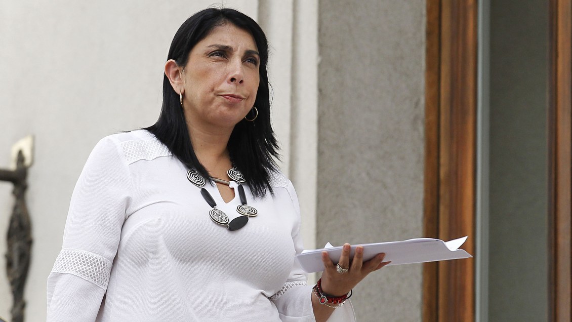 Comitiva de Karla Rubilar frustró robo de un vehículo en la zona norte de Santiago