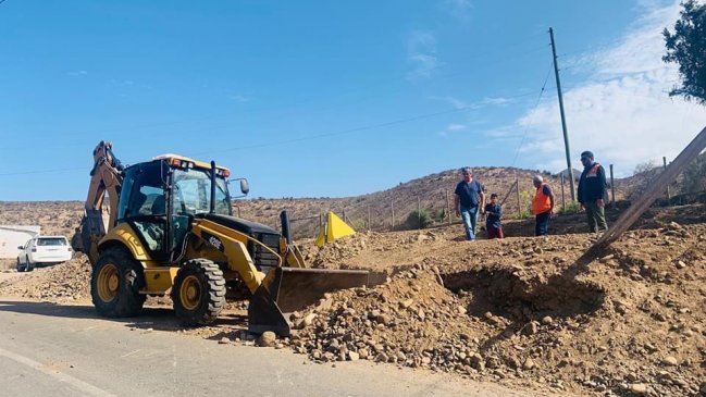Municipalidad de Vicuña bloqueó accesos alternativos al Valle del Elqui