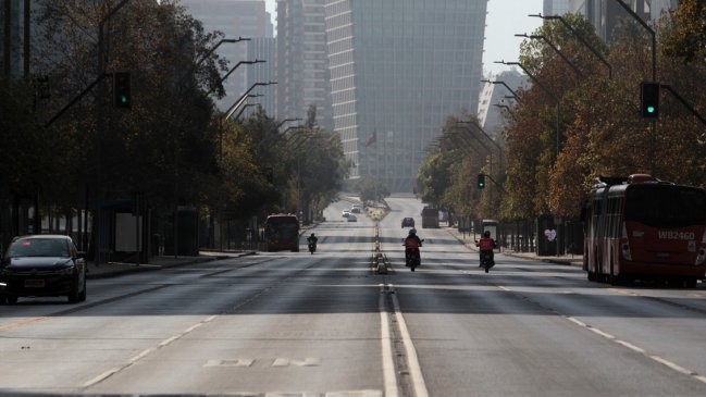 Salud decreta cuarentenas parciales en Ñuñoa, Santiago y Puente Alto y total en Las Condes