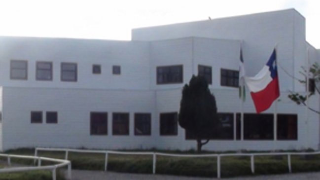 Condenan a colegio de Puerto Montt que despidió a un profesor por su orientación sexual