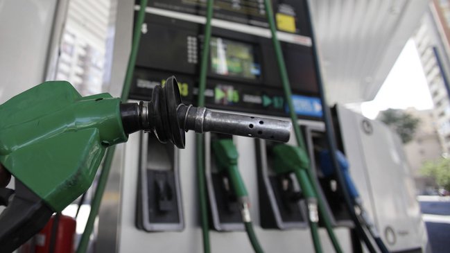 Las bencinas bajan sus precios por quinta semana consecutiva