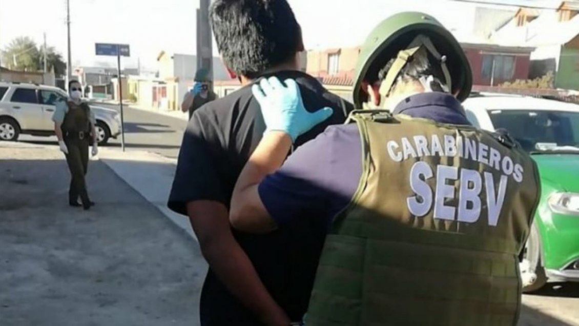 Carabineros detuvo a sujeto acusado de simular ser mecánico para apropiarse de vehículos