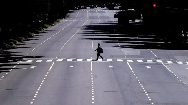 Ventas del comercio en Argentina se derrumbaron casi 50 por ciento en marzo